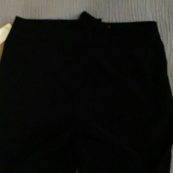 Tahari Arthur s Levine , Size 16 - Picture 6 of 7